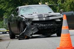  Понівечена автівка після наїзду на людей 