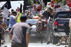  Наїзд автомобіля на учасників акції протесту в Шарлотсвіллі 