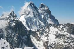 Харківські альпіністи підкорили одну з найскладніших вершин Кавказу. Вражаючі фото