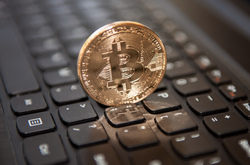 Що таке біткоїни, блокчейн і ICO і чому про них всі говорять