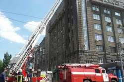 У Харкові із палаючого будинку евакуювали близько 40 людей