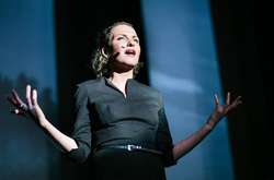 Російській поетесі заборонили в’їзд до України