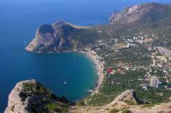 Компанія, яка возила росіян до окупованого Криму, збанкрутувала