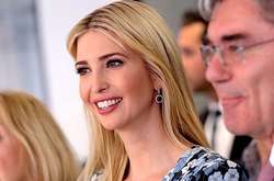 Ослепительная Иванка Трамп в лаконичном белом платье появилась на совещании в США