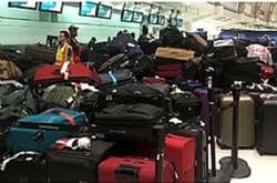Технічні проблеми в аеропорту Торонто викликали багажний колапс