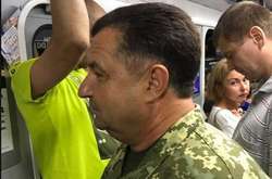 Степан  Полторак у метро