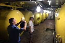 Податківці провели обшуки на алкозаводах в 14 областях України