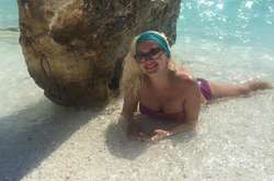 Екатерина Бужинская похвасталась подтянутой фигурой на отдыхе в Греции