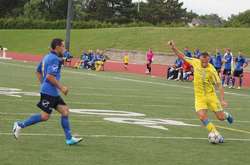 Українські ветерани виграли у футбол у Торонто