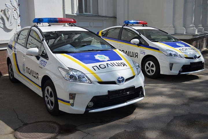 На Херсонщині не розминулися «швидка» і автівка патрульних: є постраждалі