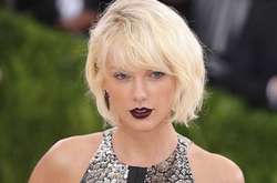 Тейлор Свифт удалила все фото из соцсетей