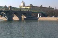 Посмотрите внимательно дважды на эти фотографии