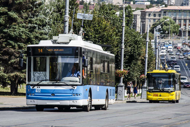 На День Незалежності у Вінниці закликають зупинити транспорт