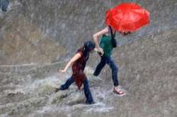 У середу в Україні – дощі та шквали