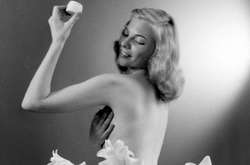 Закулисная жизнь американского модельного агентства конца 40-х годов 