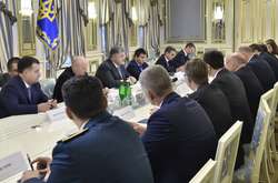 Порошенко зустрівся з міністрами оборони Литви, Латвії, Естонії та Чорногорії