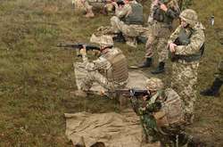  Українські військовослужбовці на навчаннях 