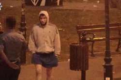  Фото одного із нападників з камери спостереження 