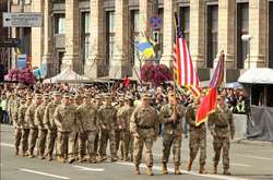  Американські військовослужбовці на параді в Києві 