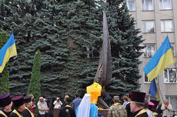 У Хмельницькому відкрили пам’ятник героям Небесної сотні за 4,3 млн грн