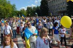 Тисячі людей з українською символікою на Донбасі. Що з ними робитимуть бойовики?