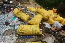 Поліція відреагувала на появу незаконного звалища з медичними відходами на Київщині