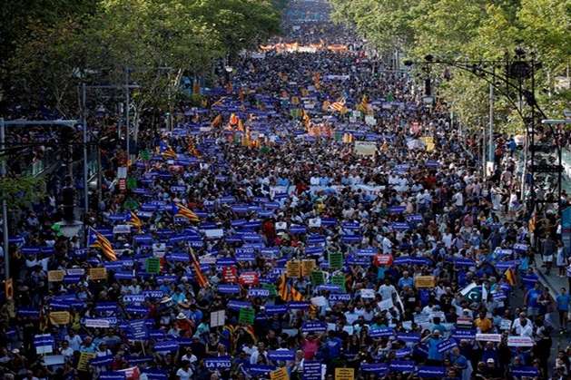 У Барселоні пройшов масштабний антитерористичний марш під гаслом «Не боюся»