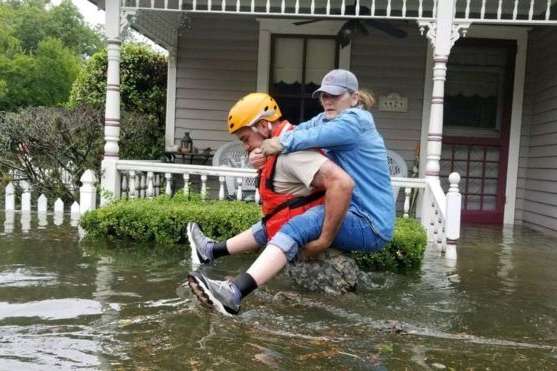 Ураган Харві: із Х'юстона евакуювали близько двох тисяч людей
