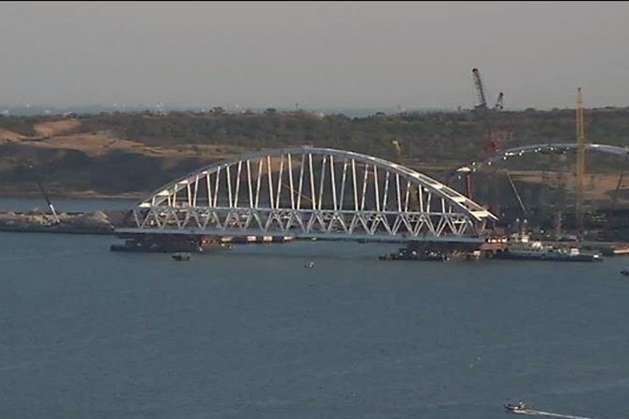 На Керченському мосту окупанти почали встановлювати залізничну арку