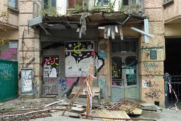 У Києві обвалився балкон історичної будівлі