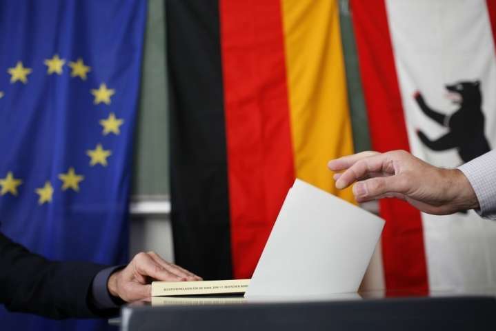 Третина виборців Німеччини планує голосувати поштою
