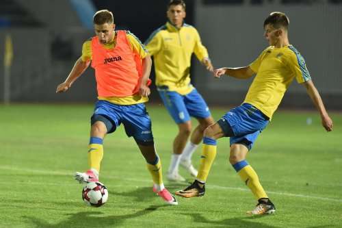 Збірна України з футболу провела перше тренування у Харкові