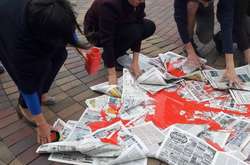 У Вінниці журналісти вийшли на «криваву» акцію протесту (фото)