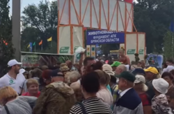 «Схватка» за бесплатный картофель в Брянске попала на видео 