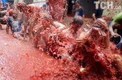 В Испании прошли «бои помидорами»