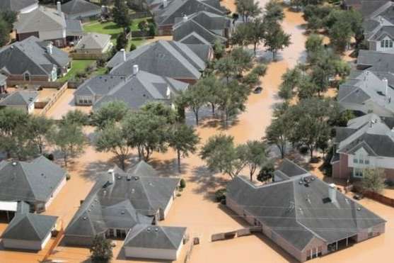 Від урагану «Харві» й повені у США постраждали близько 100 тисяч будинків