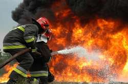 На Львовщине сотруднику СБУ сожгли джип 