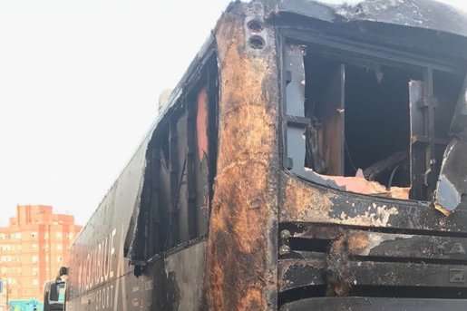 В Іспанії спалили автобус велокоманди