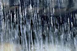 Синоптики попередили про сильні дощі на заході країни