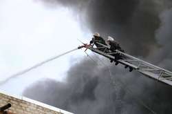 У Харкові – масштабна пожежа: загорілась фабрика пакувальних матеріалів