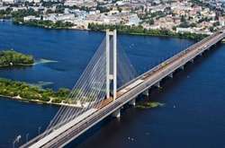 До уваги водіїв! На Південному мосту обмежать рух транспорту