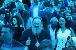 настоятель Лаври Павло відвідав Ukrainian Fashion Week
