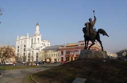 На Контрактовій площі та прилеглих вулицях заборонять рух транспорту (схема)