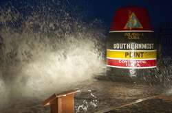 Ураган «Ірма», наближаючись до США, посилився до четвертої категорії (відео)