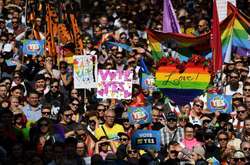 Австралійці вийшли на вулиці, щоб домогтися легалізації одностатевих шлюбів