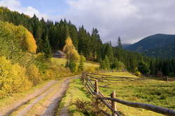 Завтра в деяких областях похолоднішає до 15 градусів