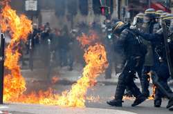 У Франції відбулись масові демонстрації проти трудової реформи