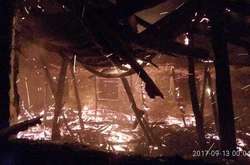 Два населених пункти постраждали на Вінниччині від блискавки (фото)