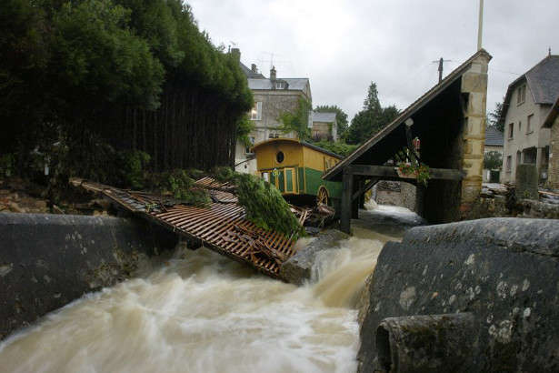 У Франції оголосили помаранчевий рівень небезпеки через повені 