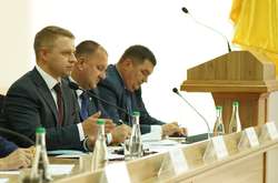 Необхідно збирати позачергову сесію і вирішувати питання про збільшення зарплат вчителям і лікарям - губернатор Київщини